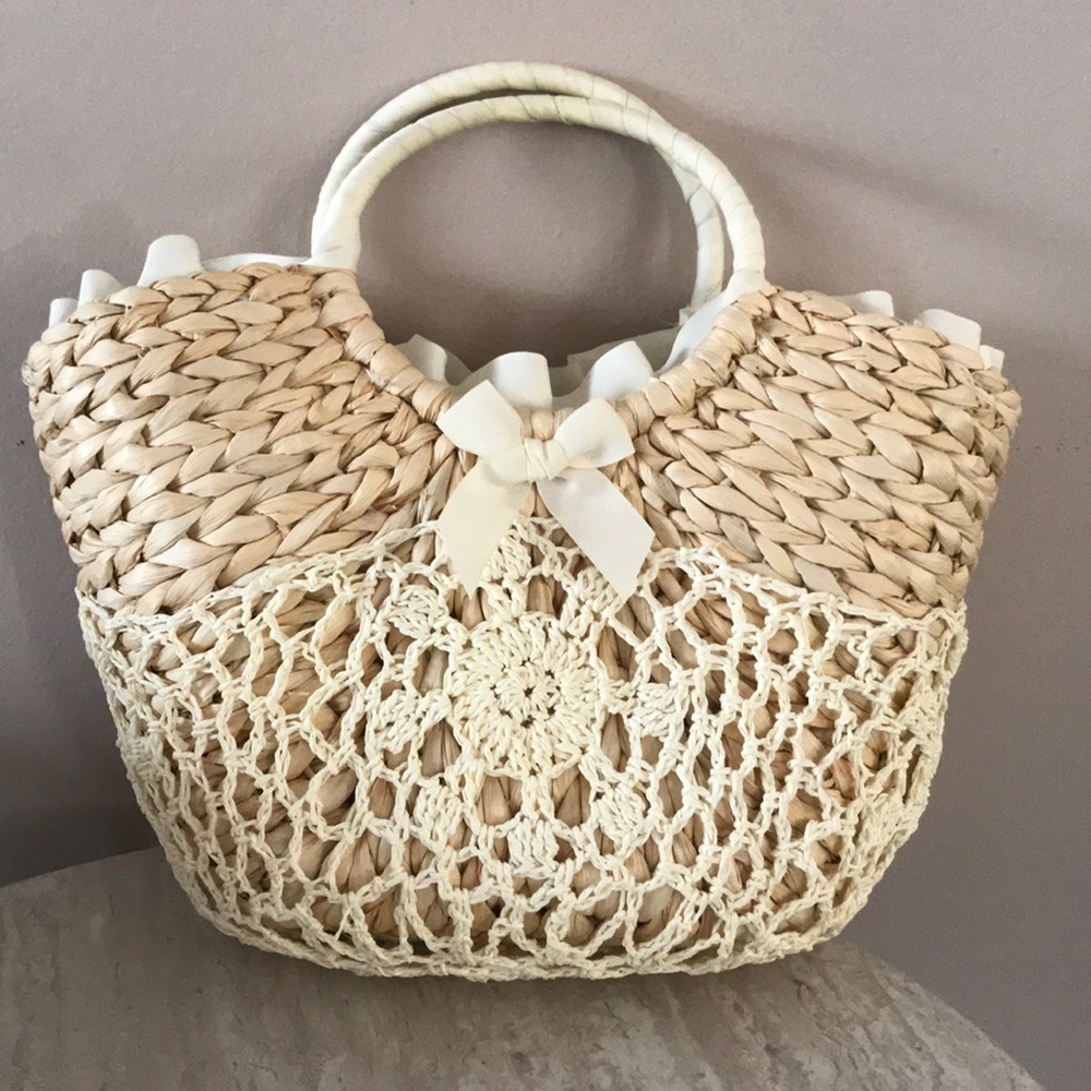 Straw bag